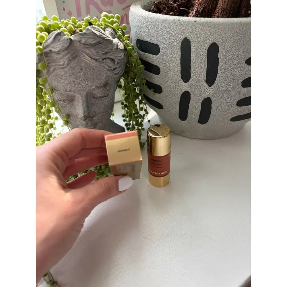 NEW Hourglass Unreal Liquid Blush in Moment Peach